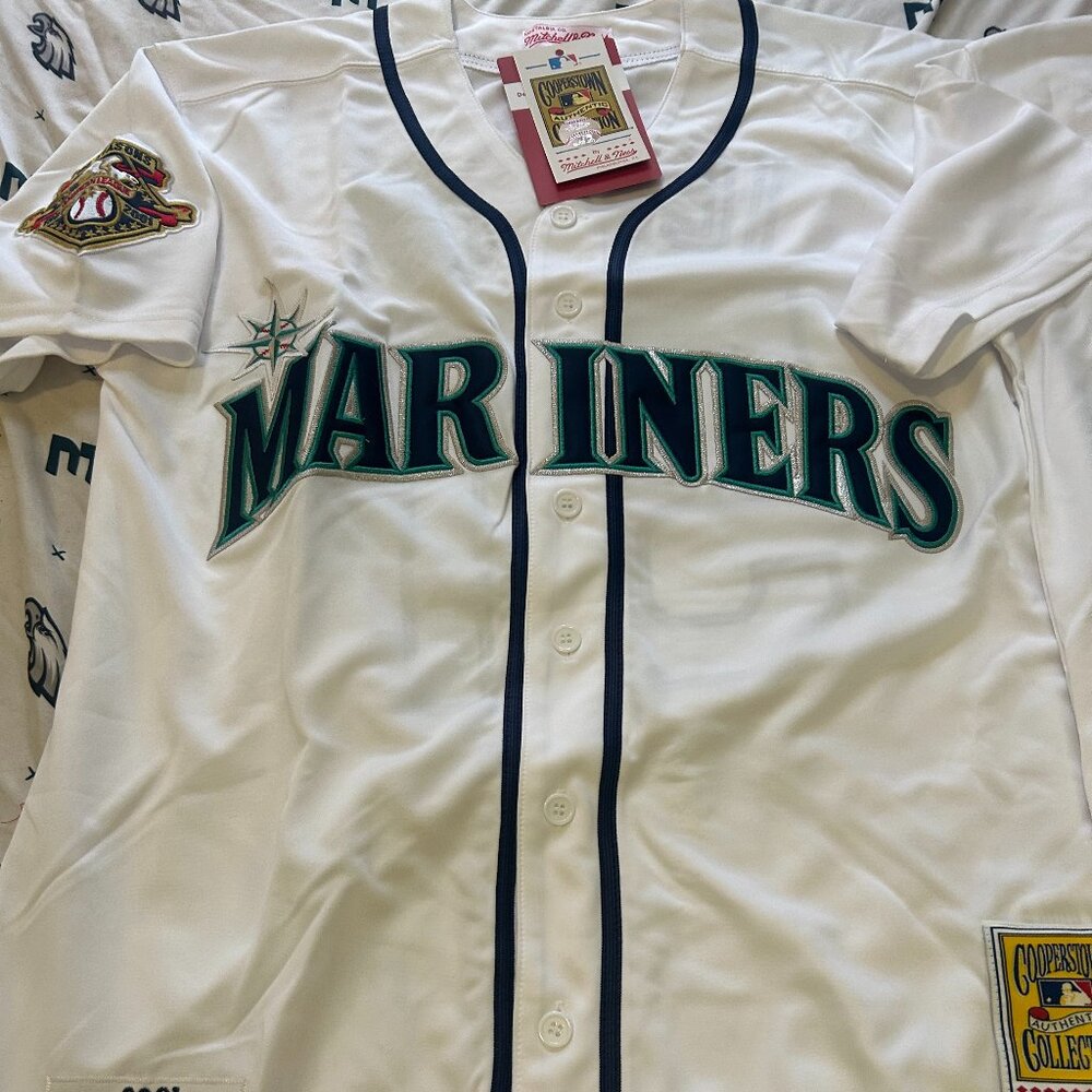 Mitchell & Ness SEATTLE MARINERS ICHIRO SUZUKI Men's JERSEY Sz M,L,XL,2X NWT - Picture 2 of 8